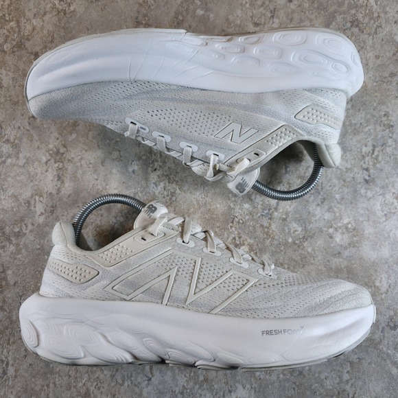 New Balance Fresh Foam 1080V13 Running Shoes Womens 8.5 Beige White W1080W13 - Picture 3 of 9